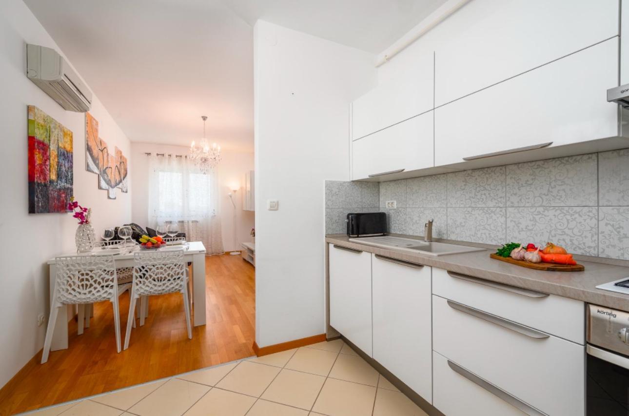 Aureo Apartment Pula Center Zewnętrze zdjęcie