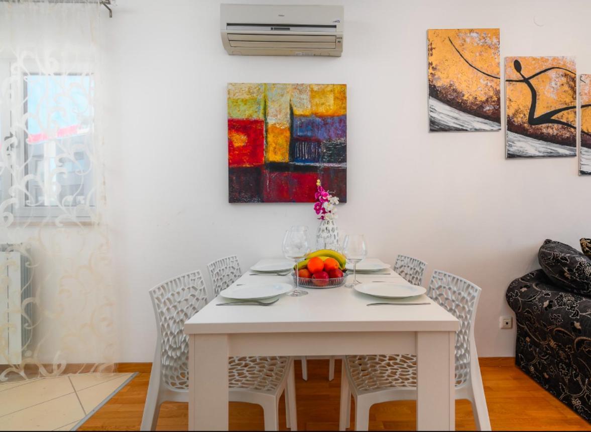 Aureo Apartment Pula Center Zewnętrze zdjęcie
