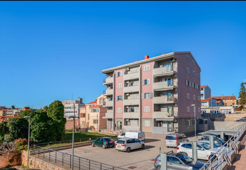 Aureo Apartment Pula Center Zewnętrze zdjęcie
